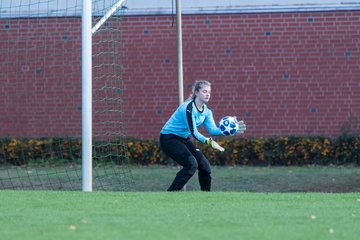 Bild 20 - B-Juniorinnen Halstenbek-Rellingen - Hamburger SV 2 : Ergebnis: 3:8